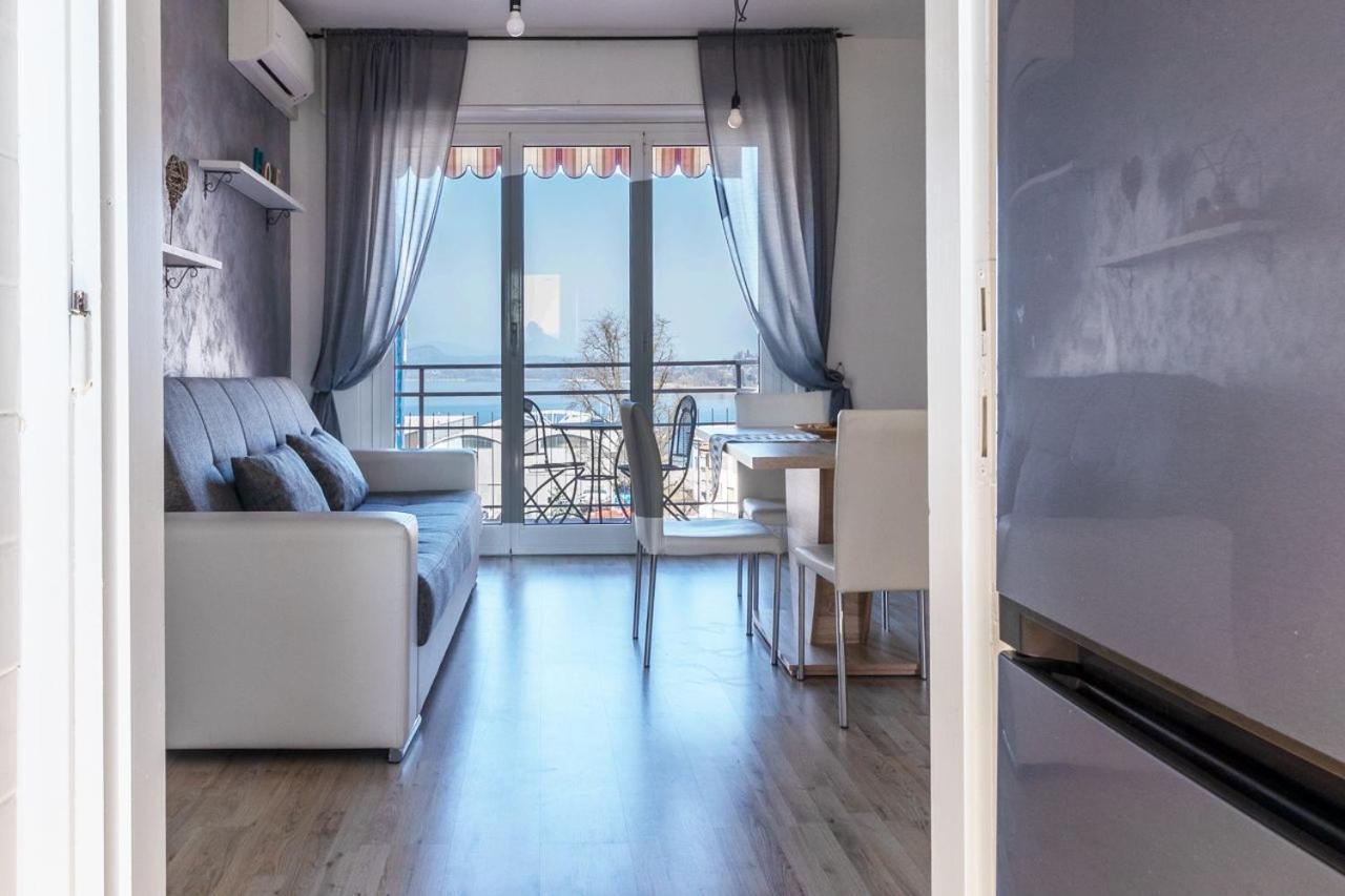 Apartamento Il Girasole Castelletto sopra Ticino Exterior foto